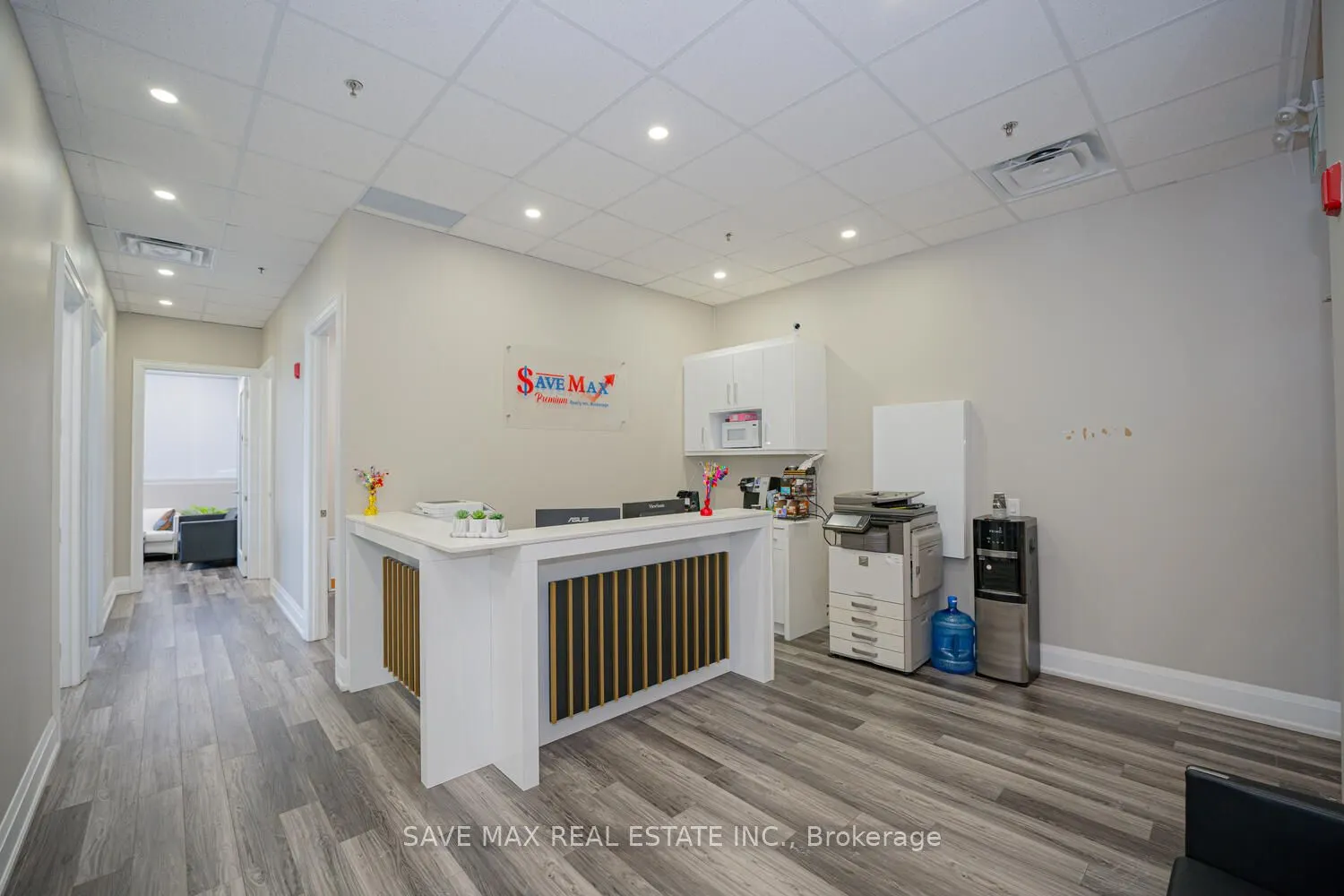 218 Export Blvd, #101