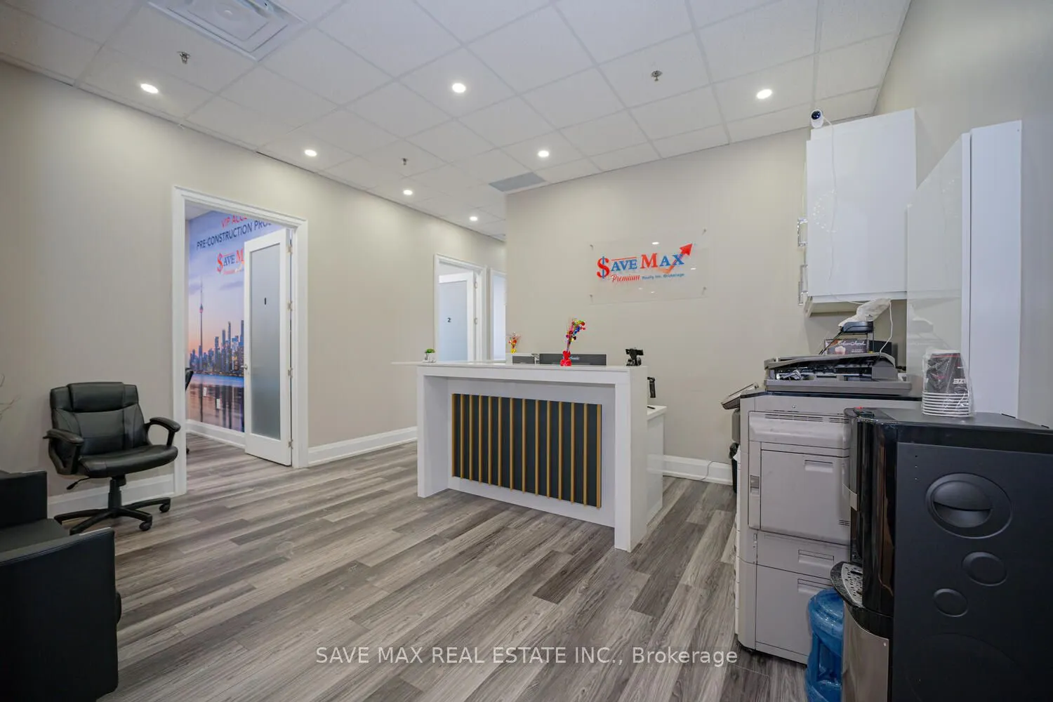 218 Export Blvd, #101