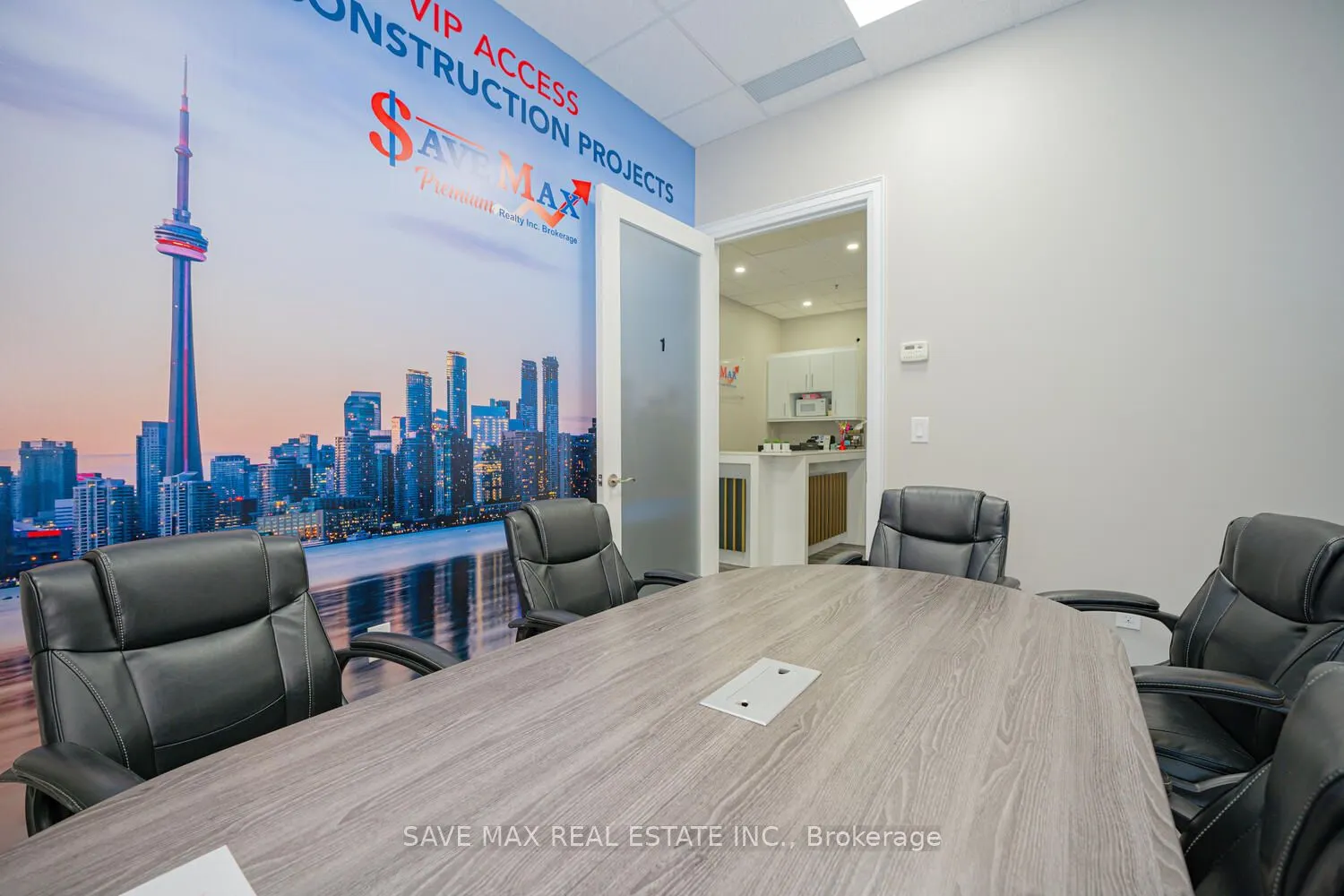 218 Export Blvd, #101