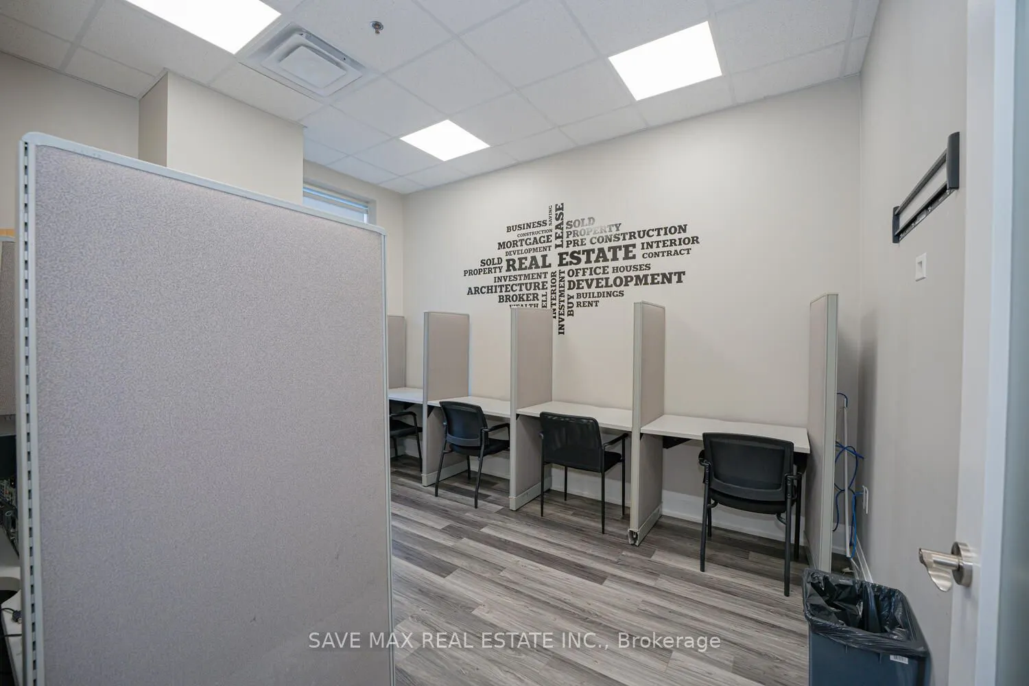 218 Export Blvd, #101