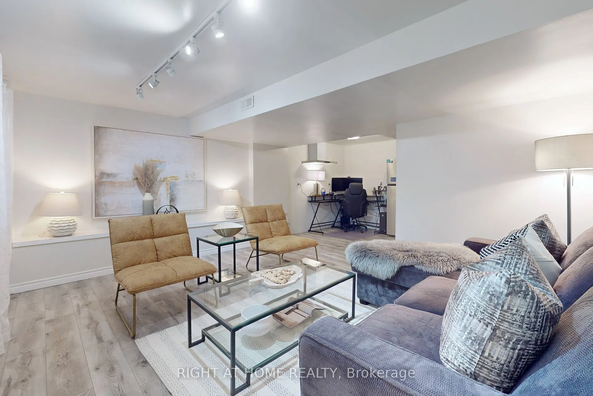 35 Oliana Way