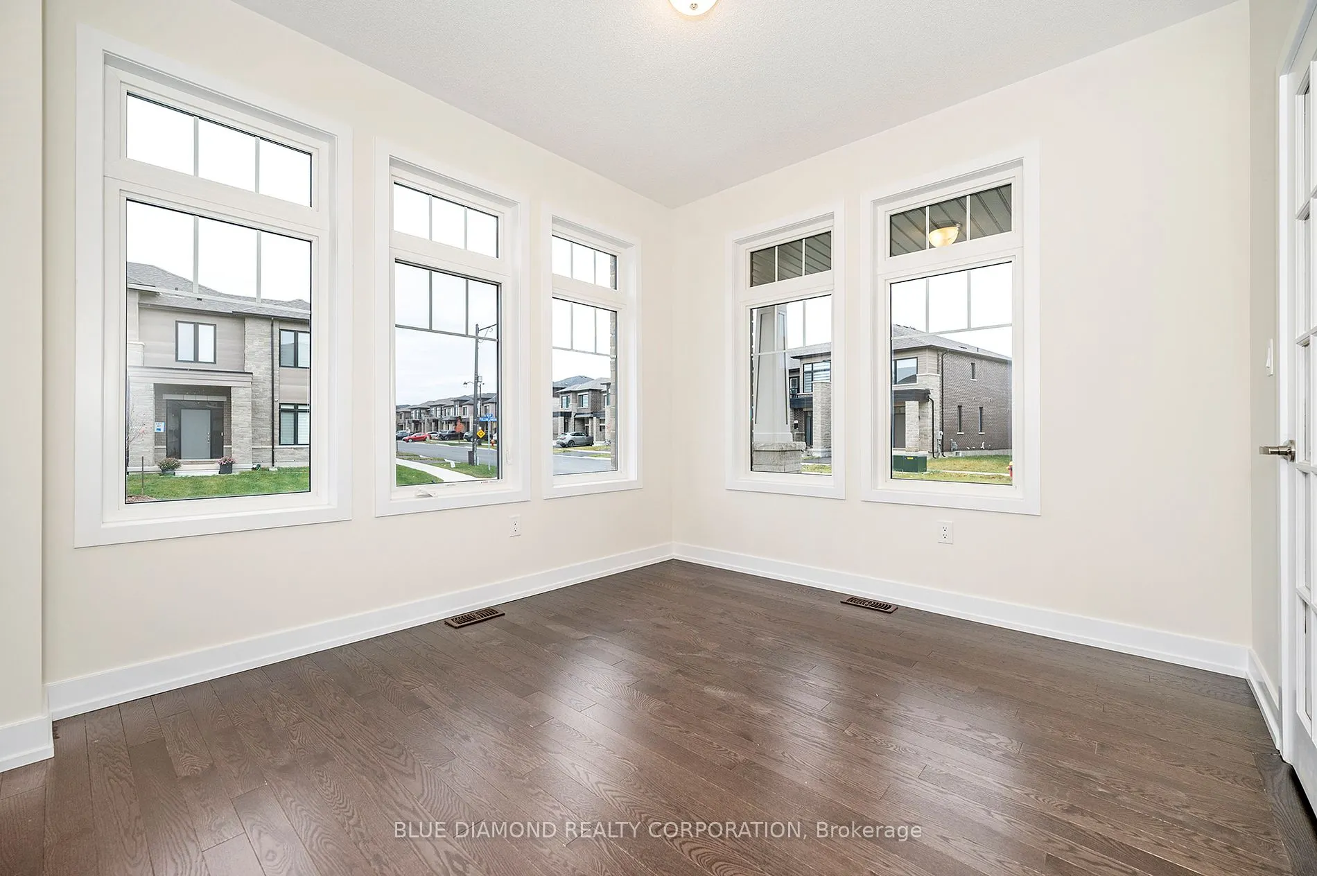 605 FULLUM LANDING
