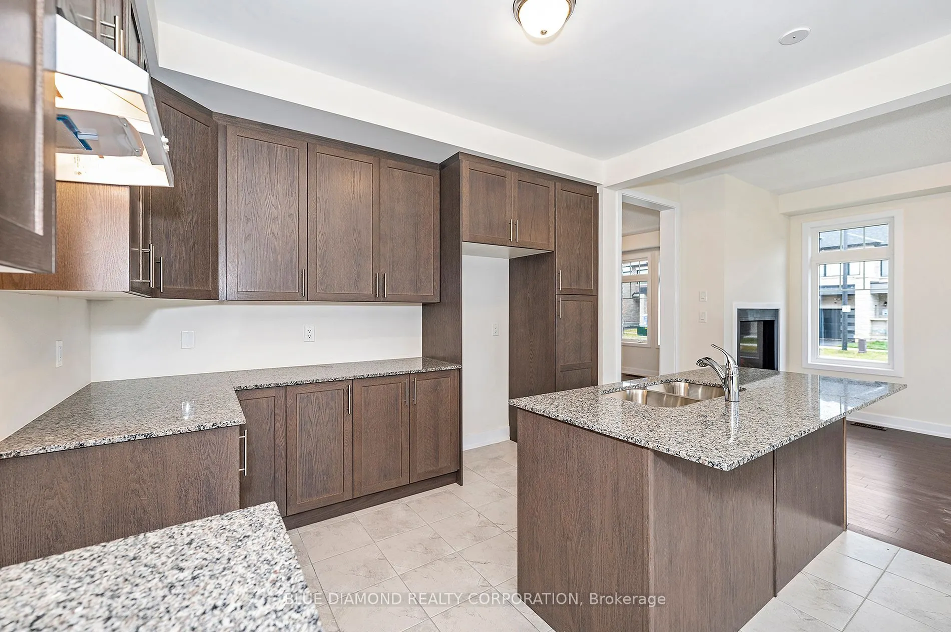 605 FULLUM LANDING