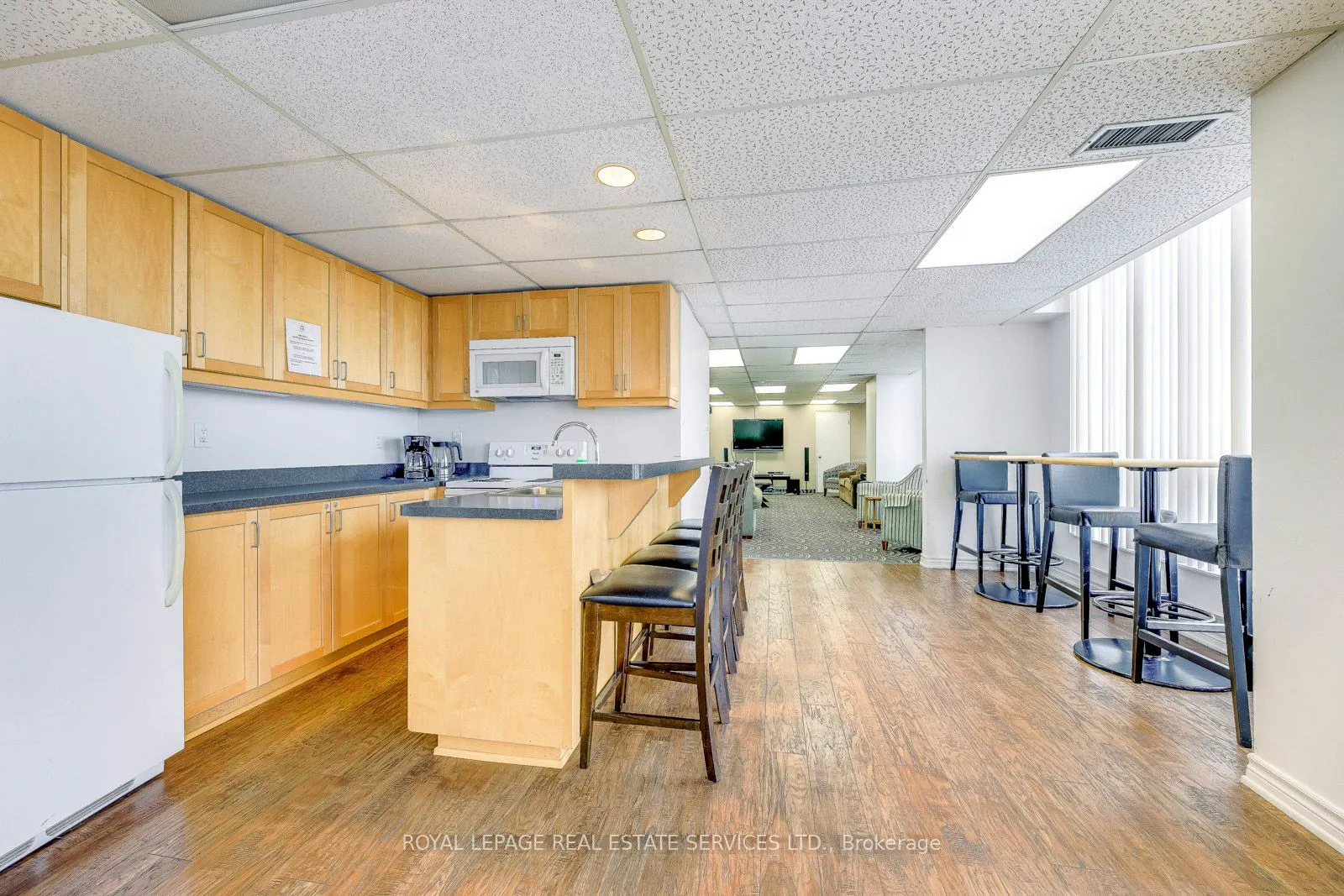 1110 Walden Circ, #PH05