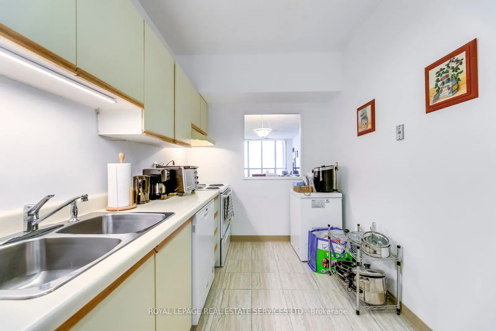1110 Walden Circ, #PH05