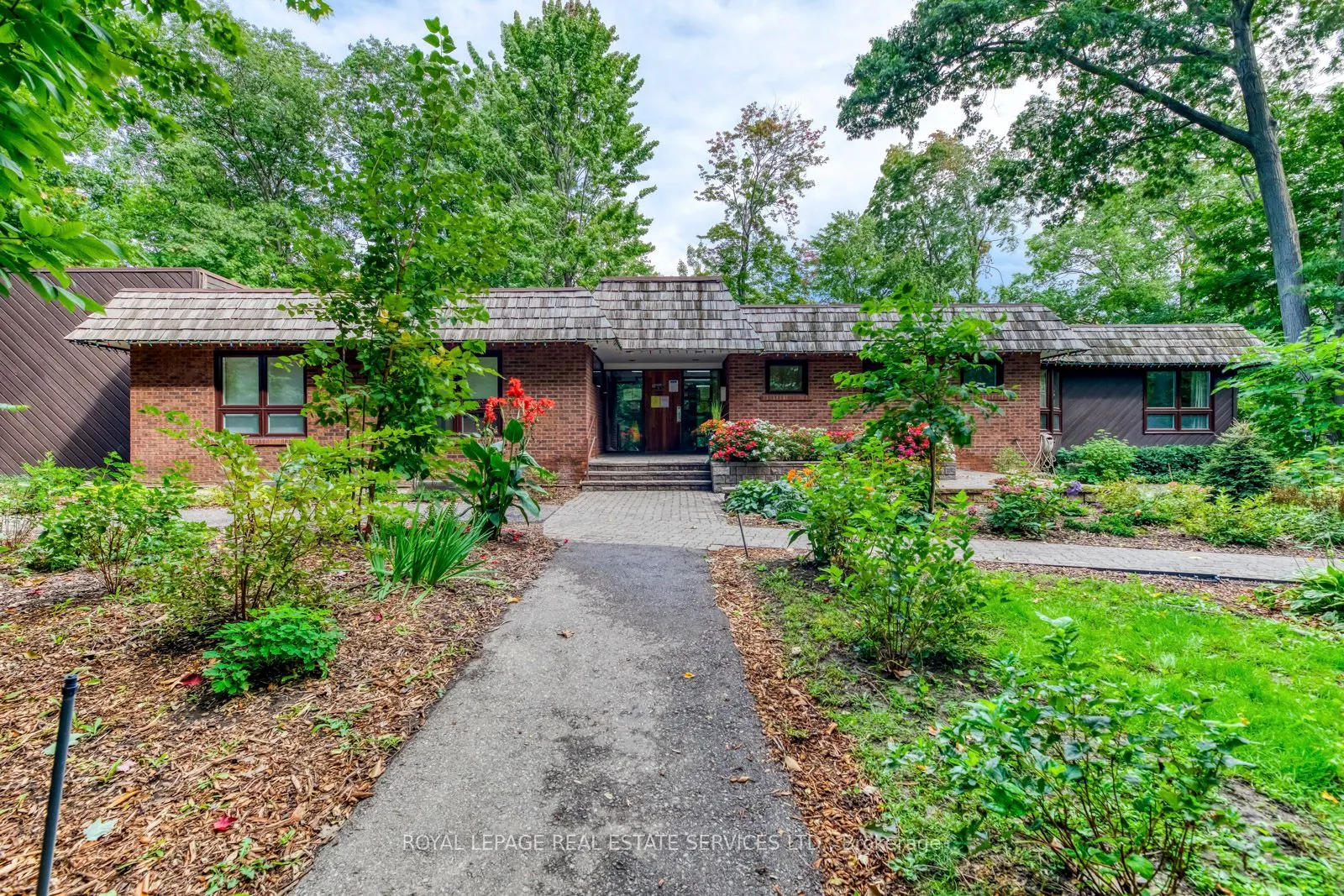 1110 Walden Circ, #PH05
