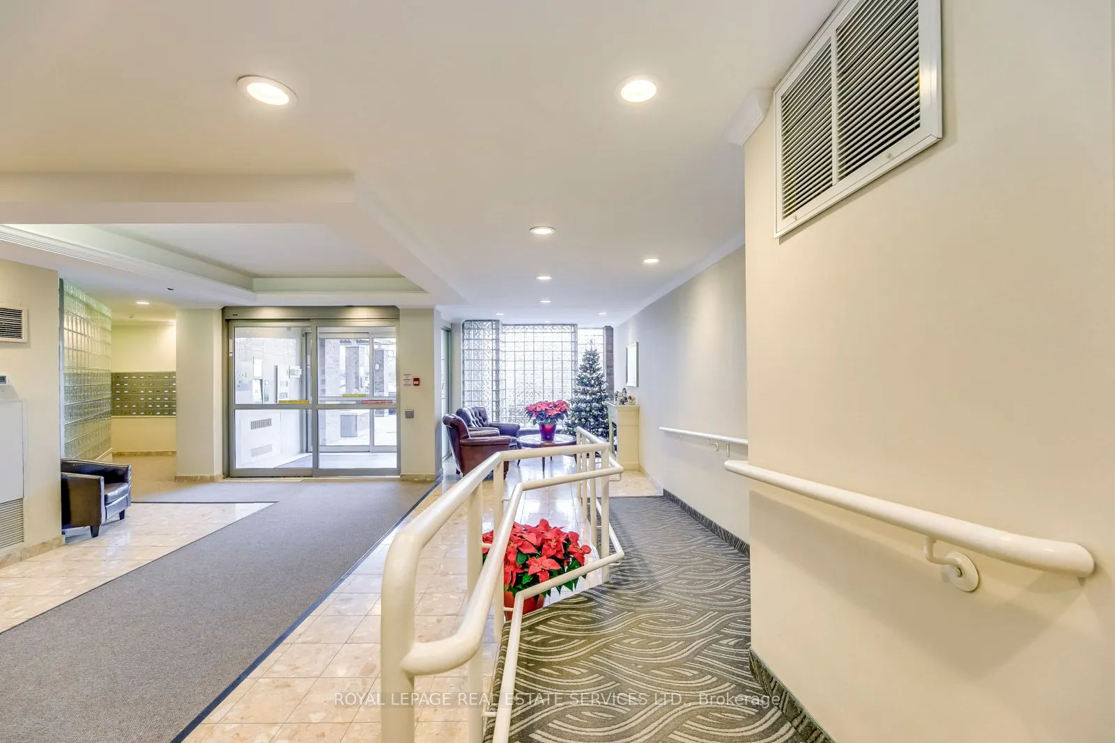 1110 Walden Circ, #PH05