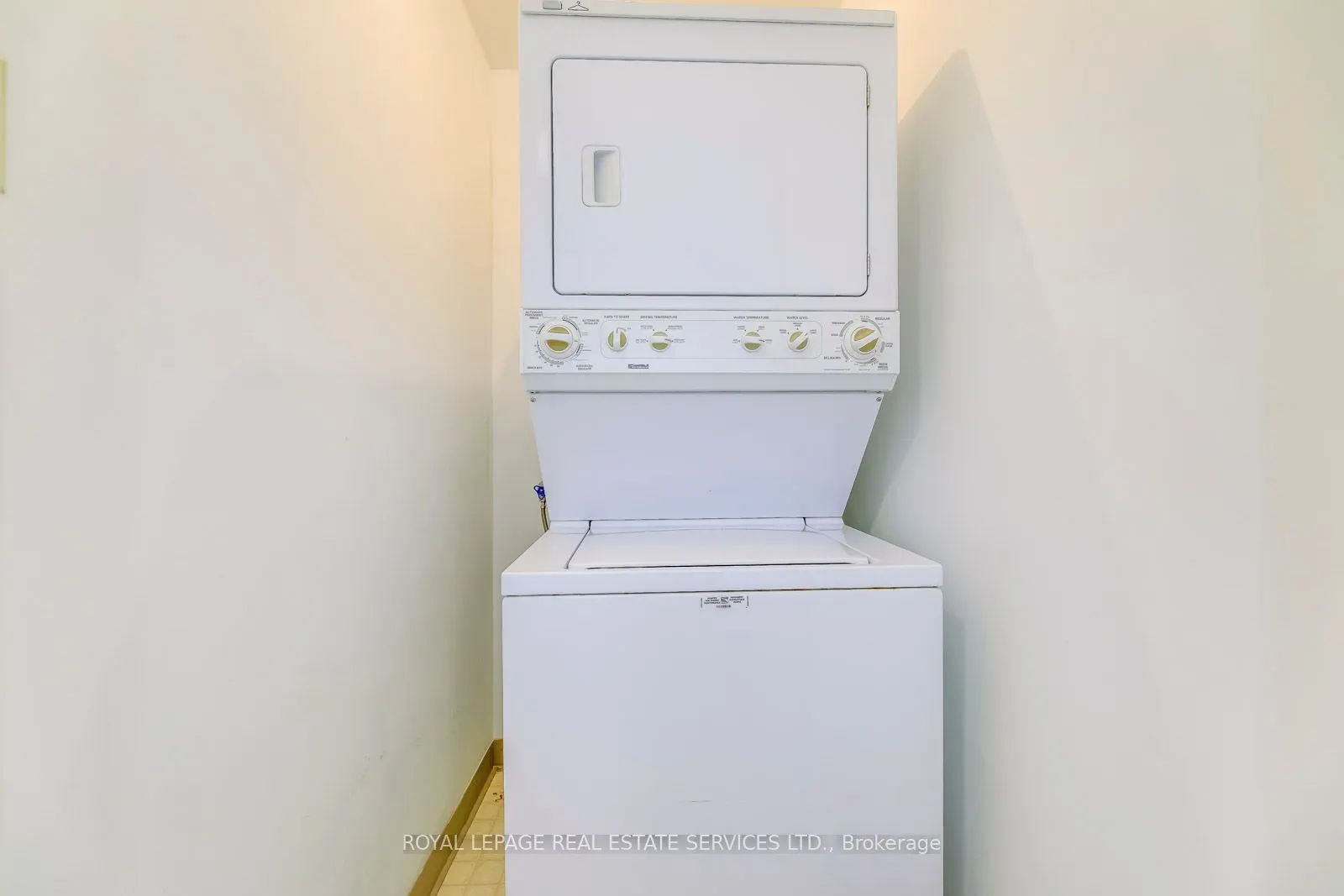 1110 Walden Circ, #PH05