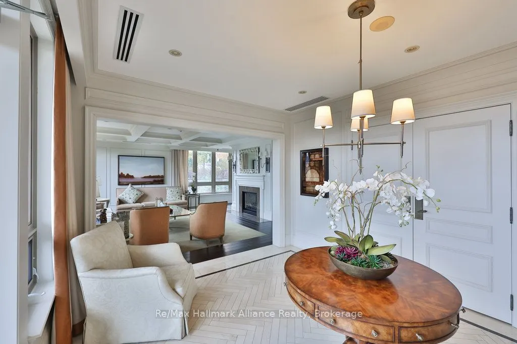 111 Forsythe St, #201