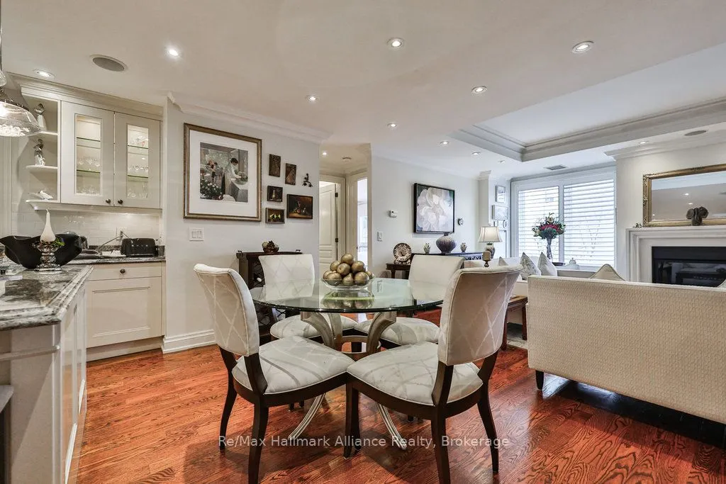 111 Forsythe St, #201