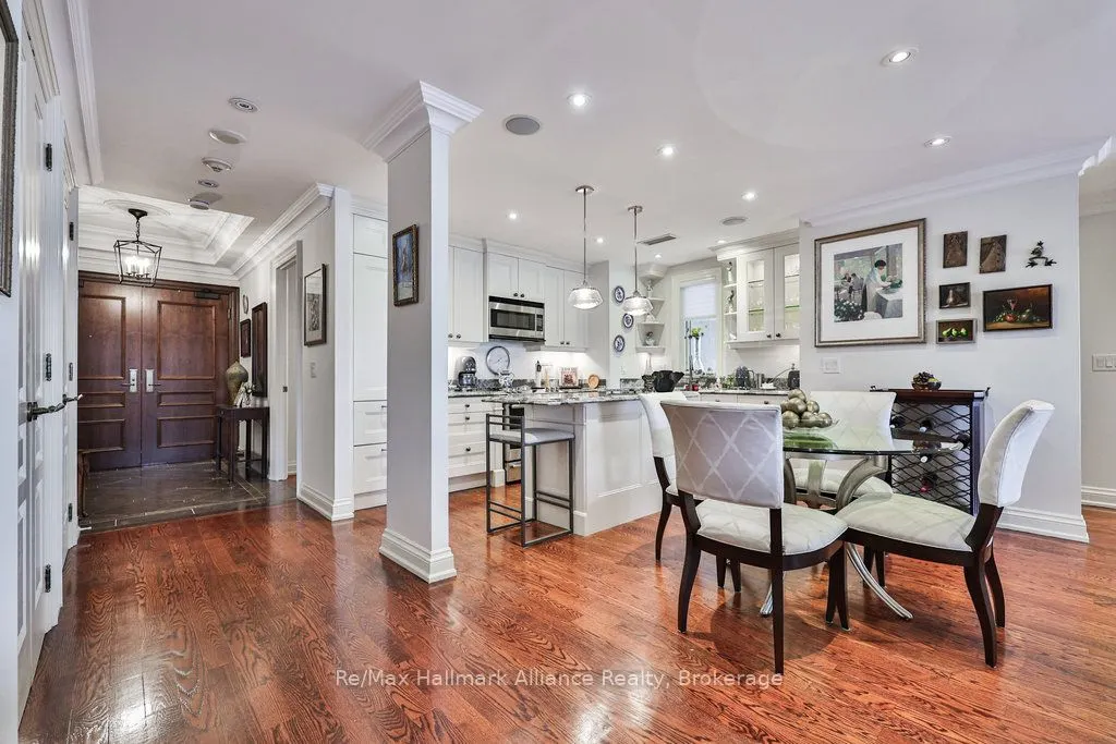 111 Forsythe St, #201