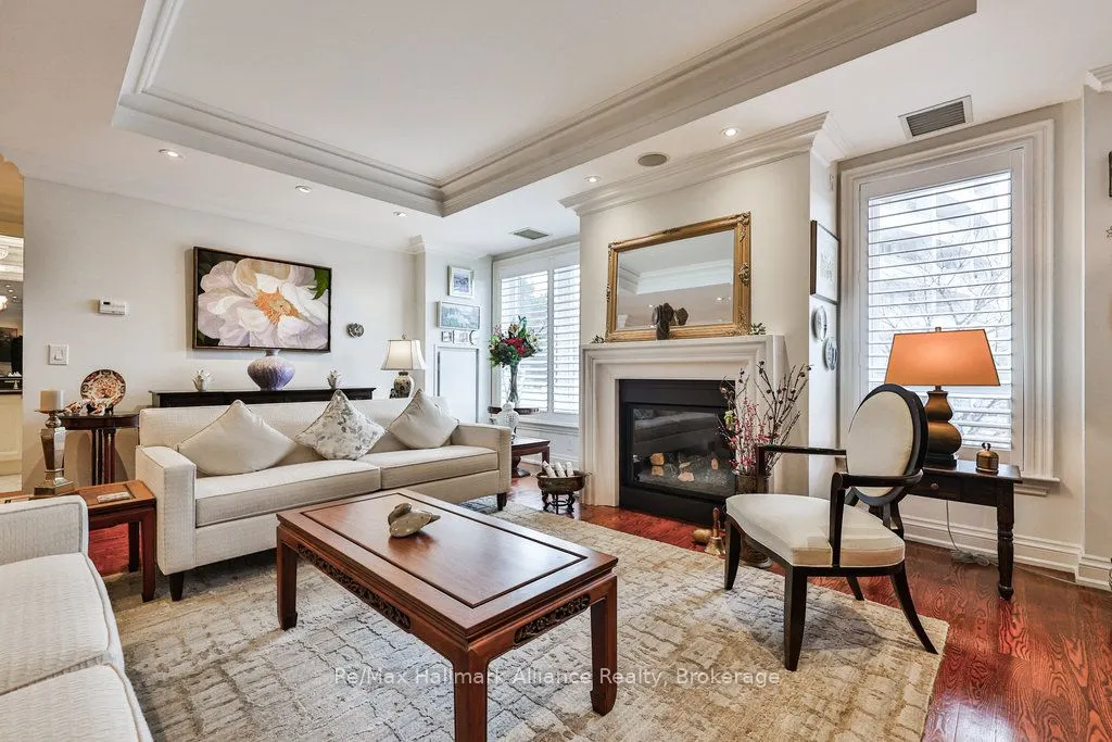 111 Forsythe St, #201