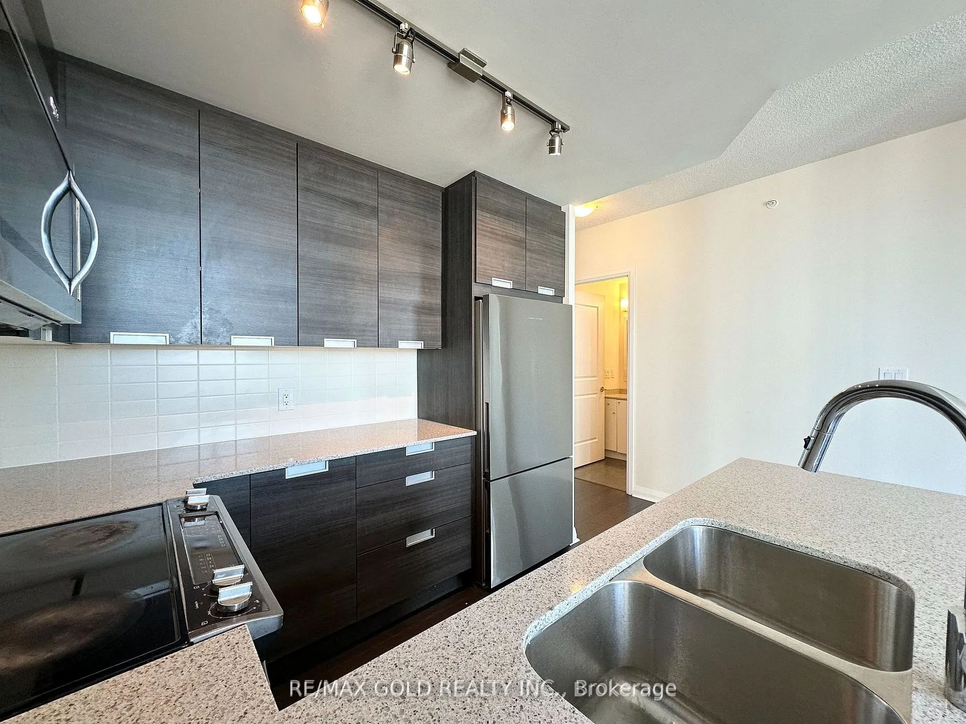 5033 Four Springs Ave, #2017