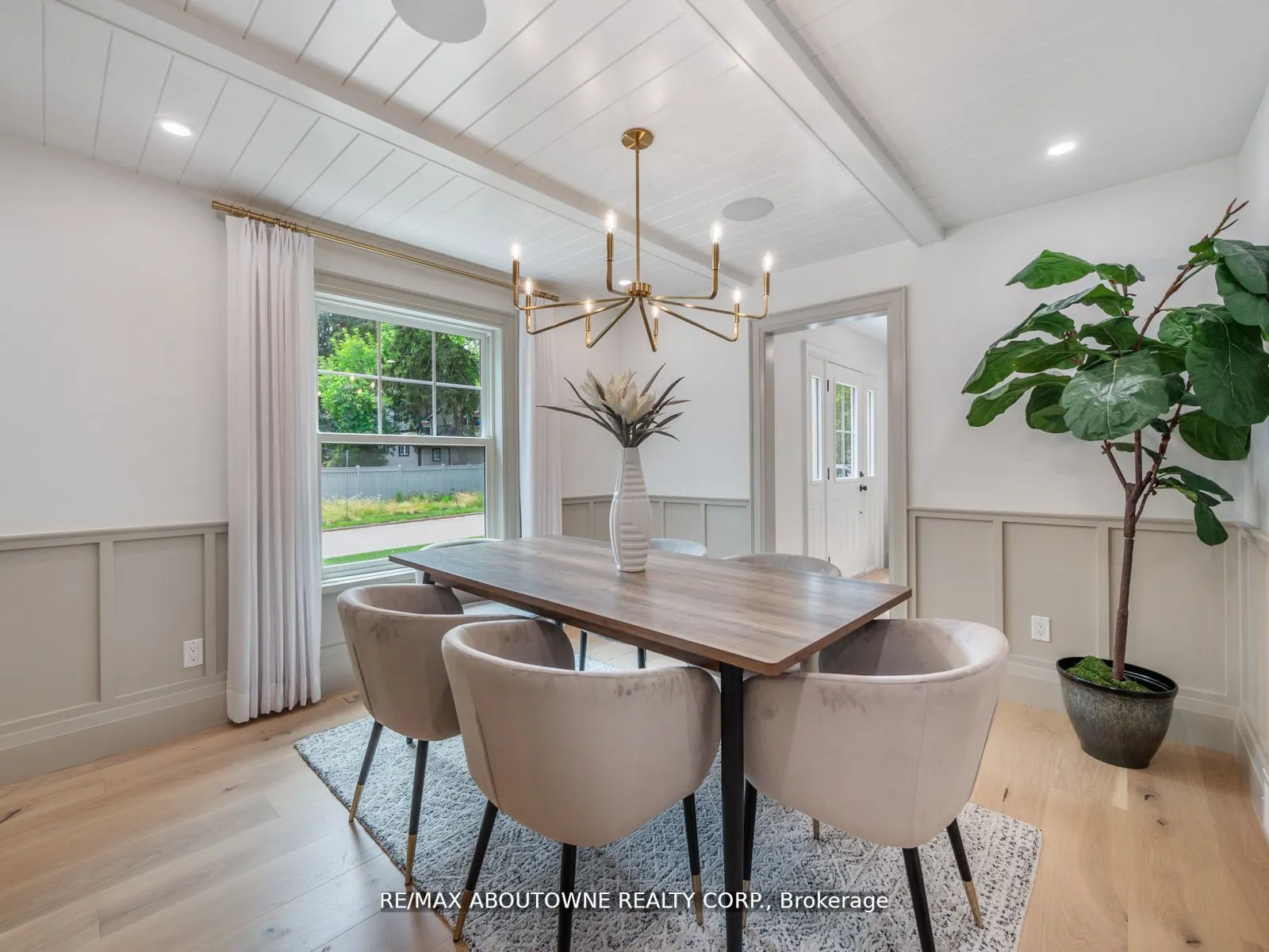 33 Harbourside Crt