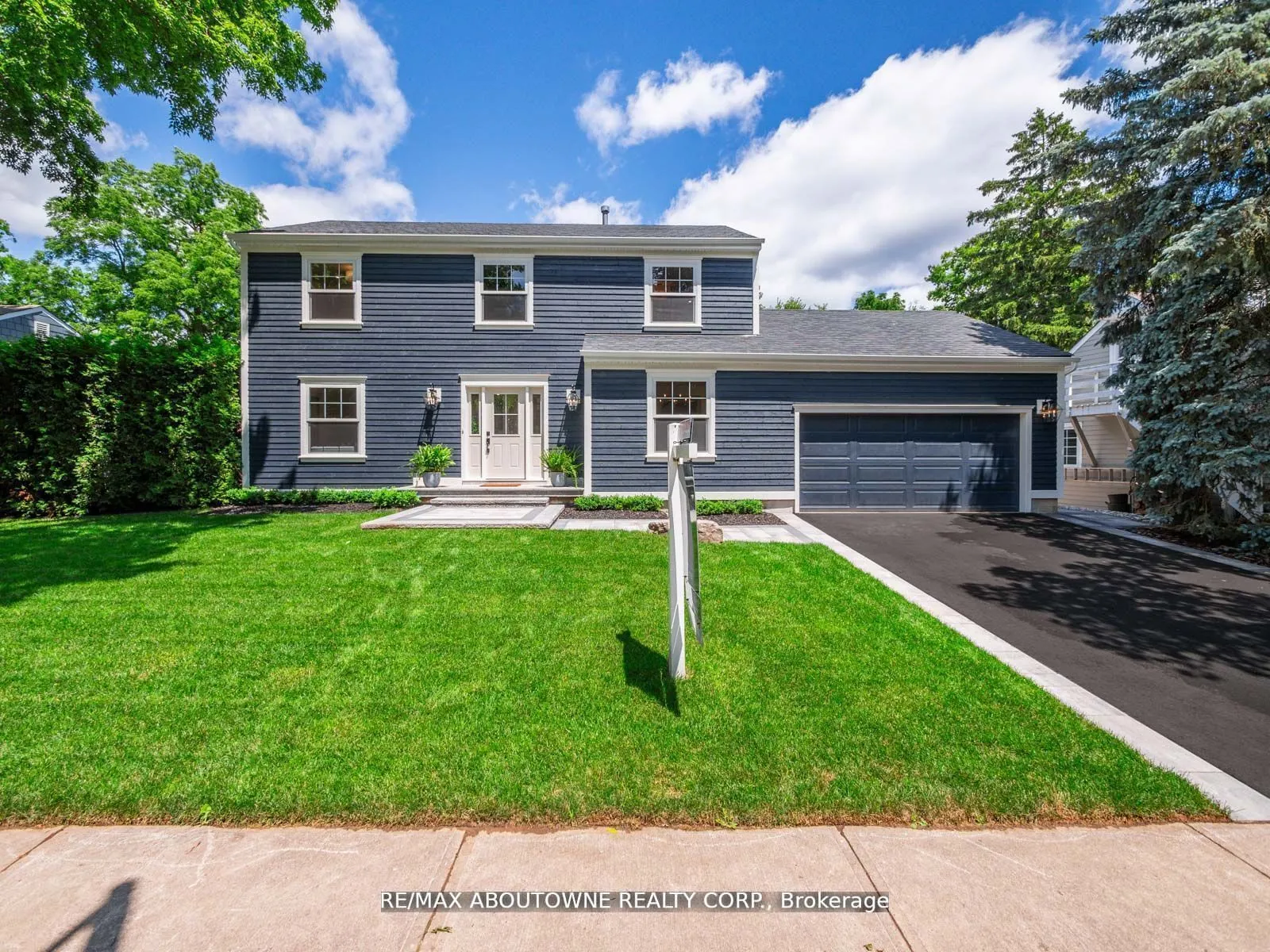 33 Harbourside Crt