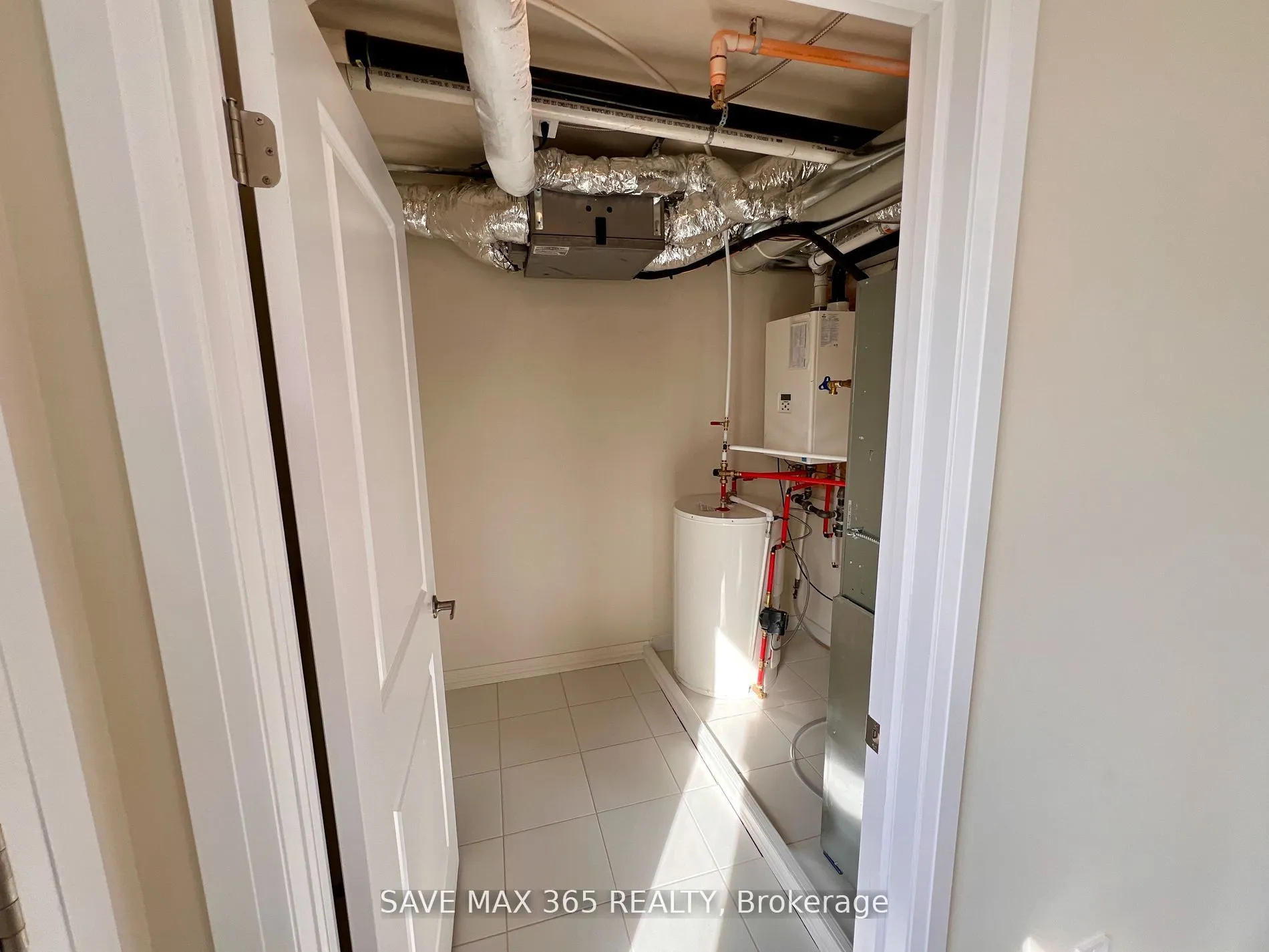 1565 Rose Way, #103