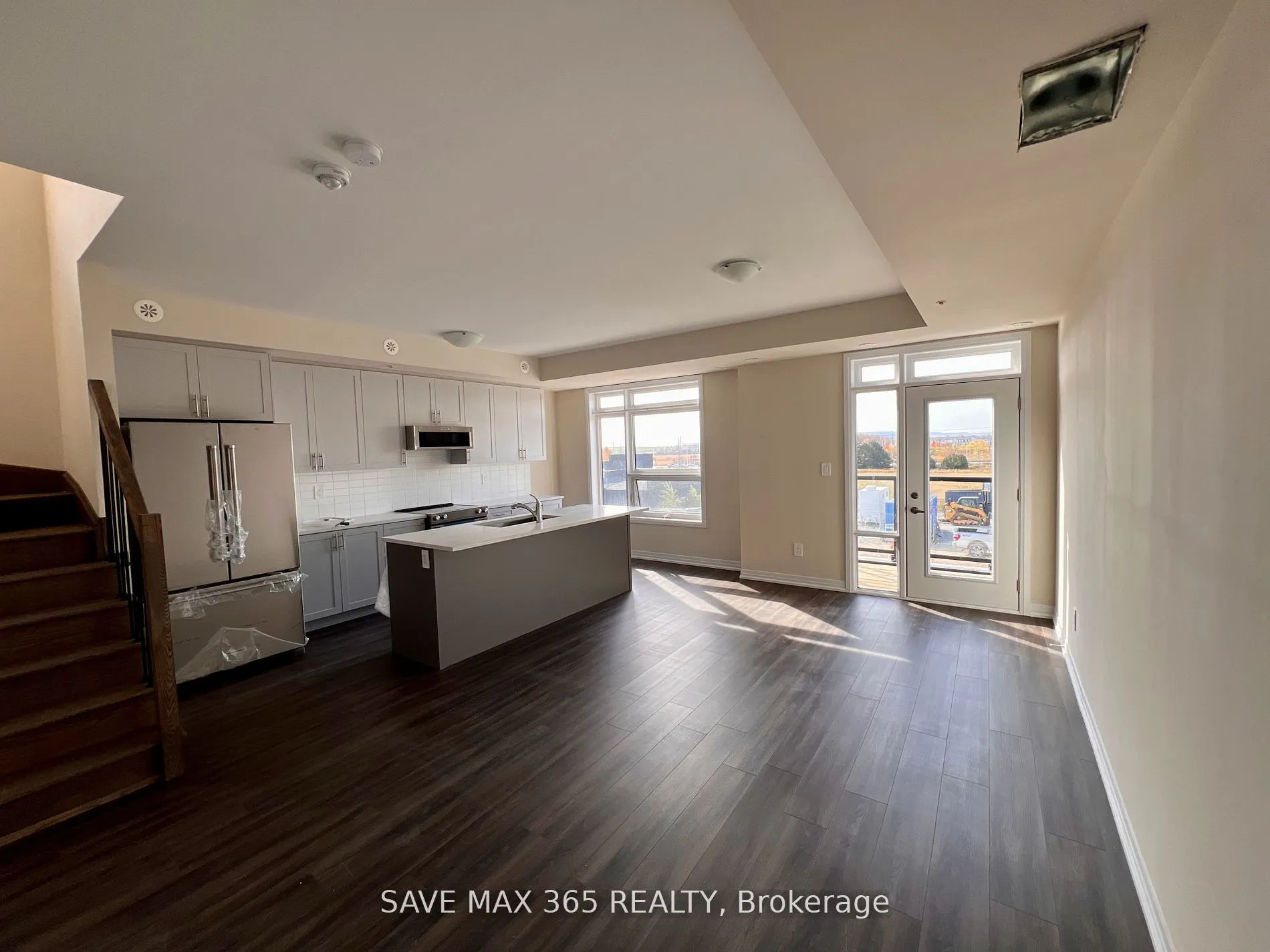 1565 Rose Way, #103