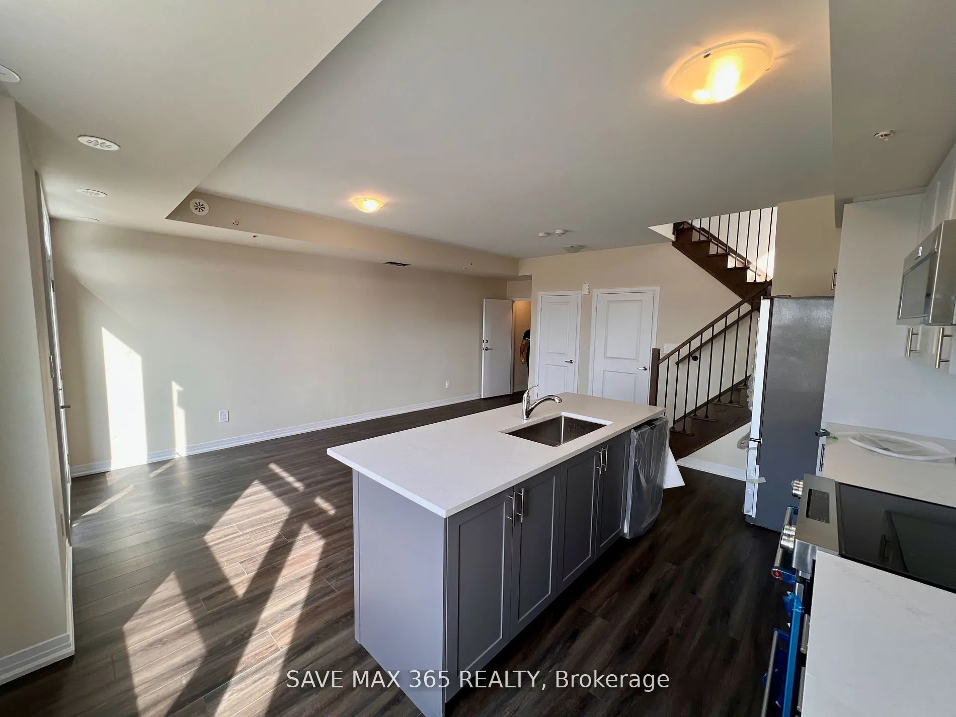 1565 Rose Way, #103