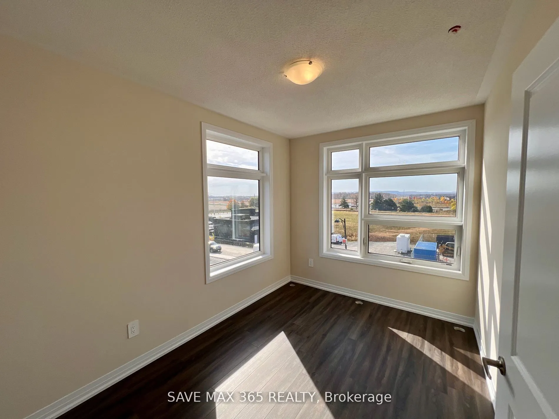 1565 Rose Way, #103