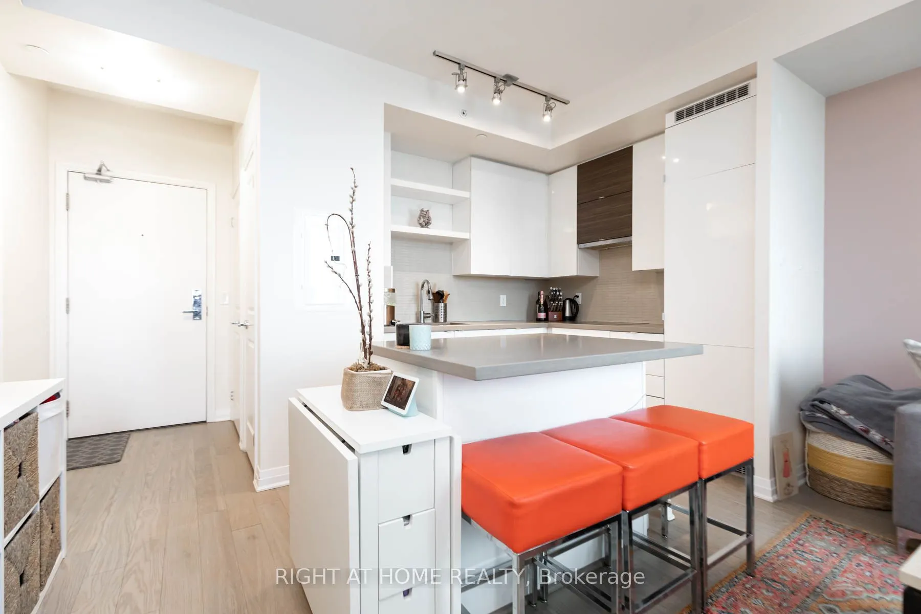 59 Annie Craig Dr, #1308