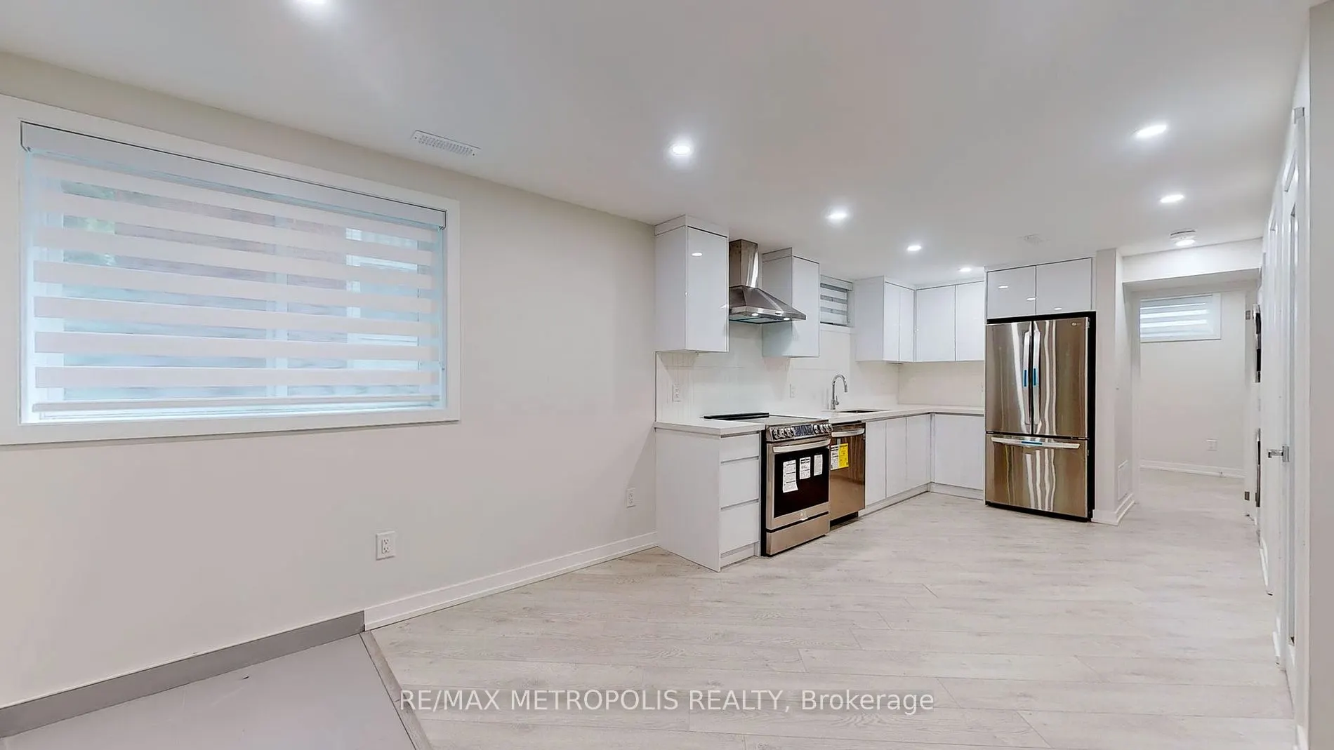 40 Stanwood Cres, #Lower B