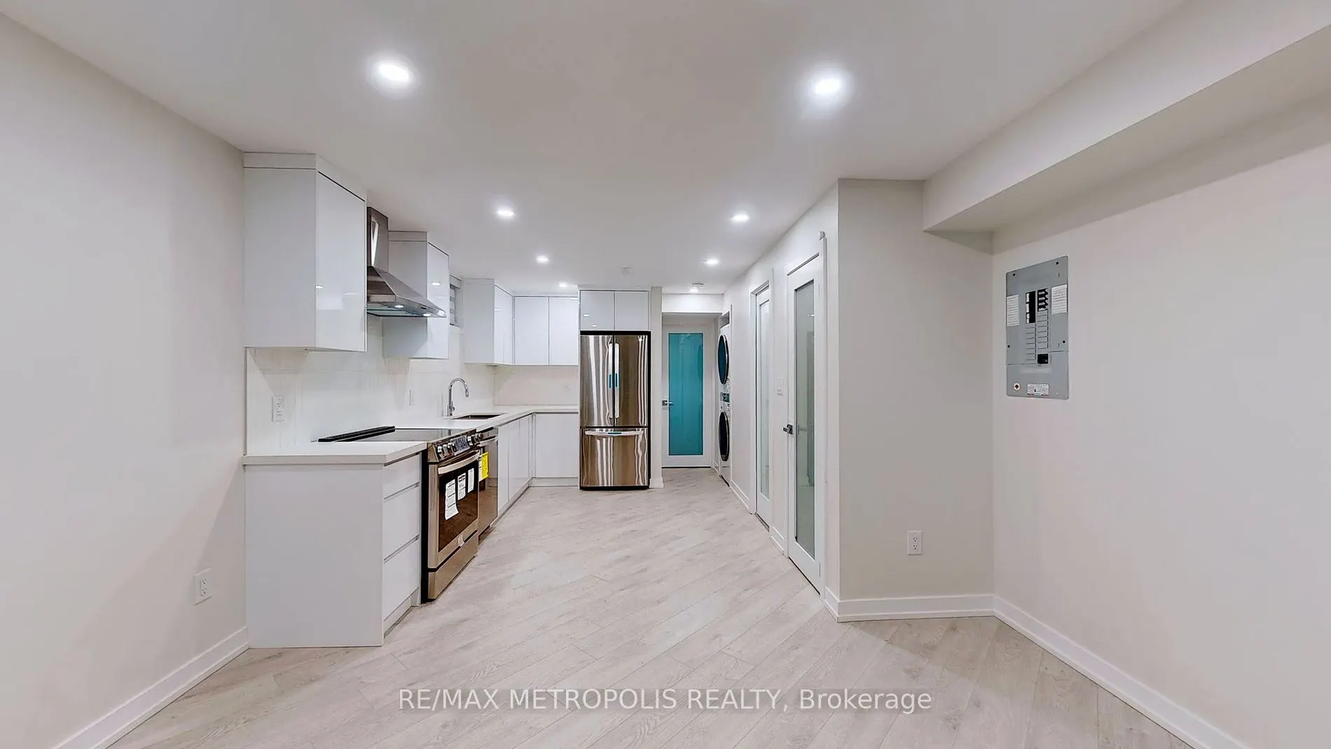 40 Stanwood Cres, #Lower B
