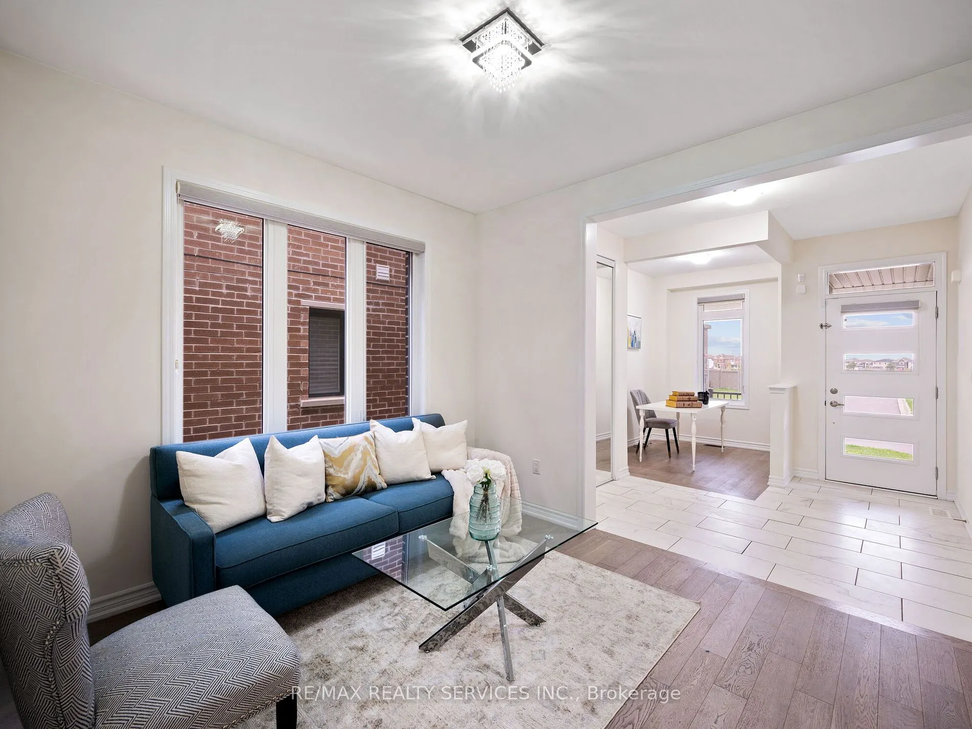 72 Circus Cres