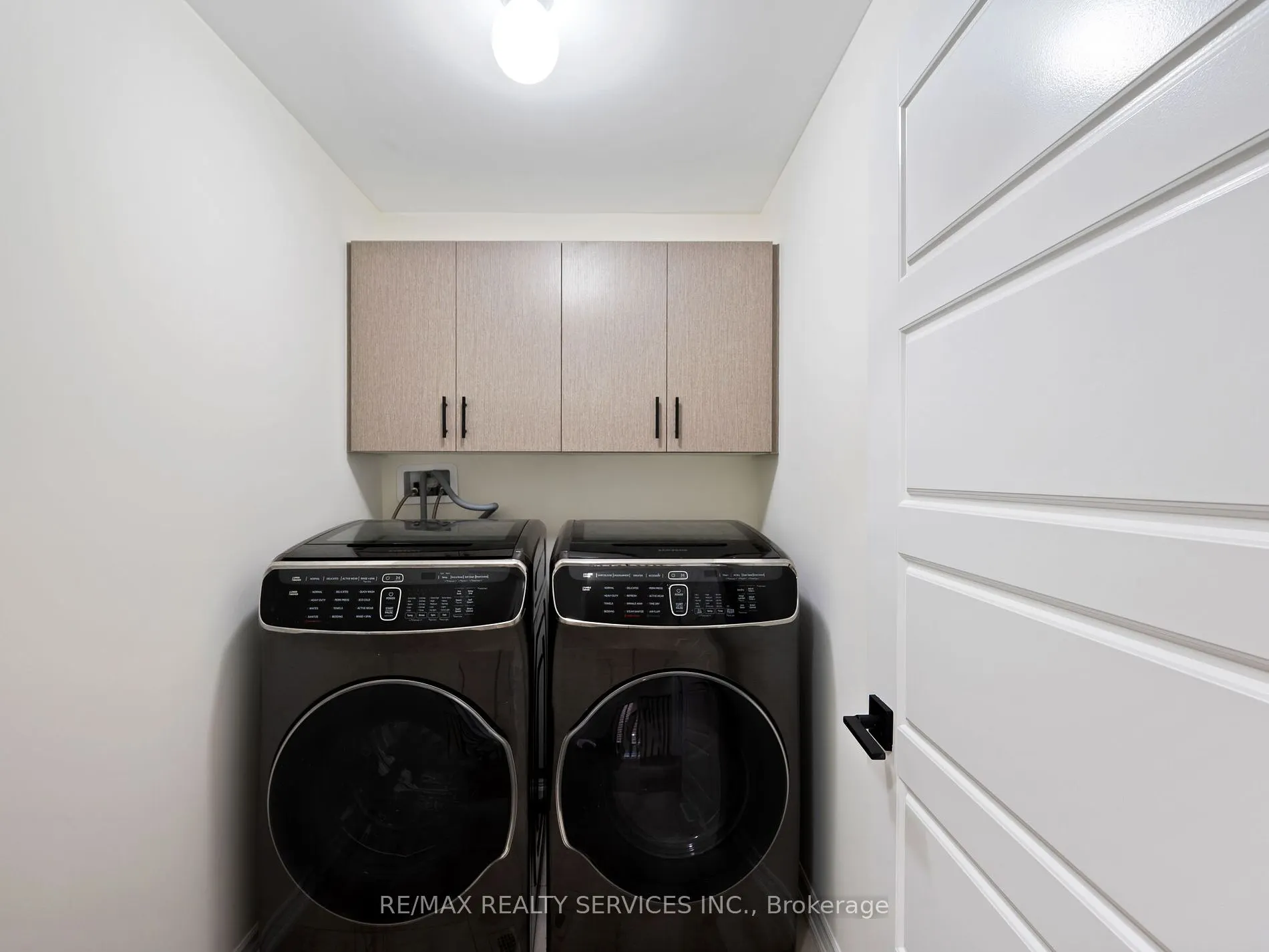72 Circus Cres
