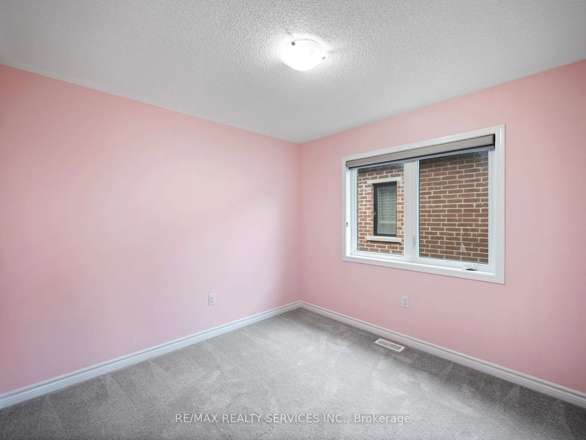 72 Circus Cres