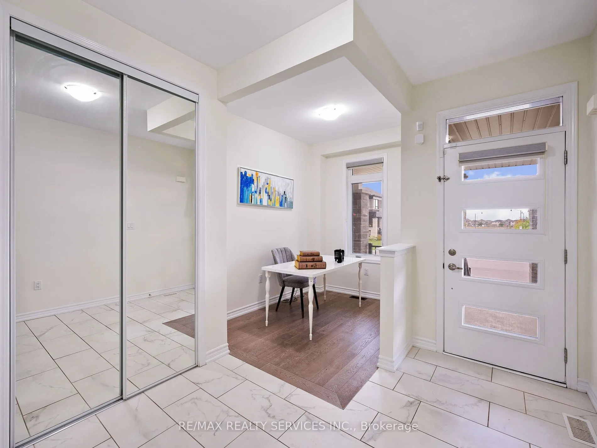72 Circus Cres
