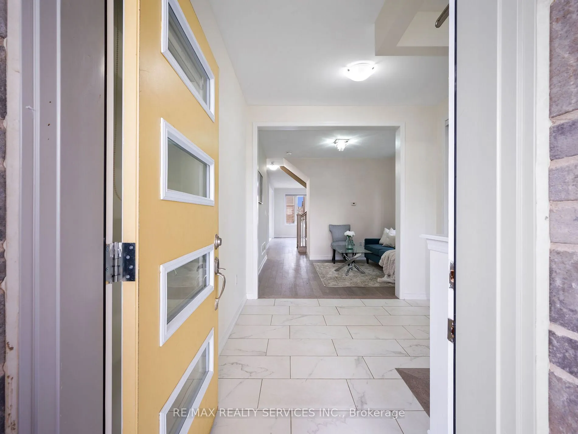 72 Circus Cres