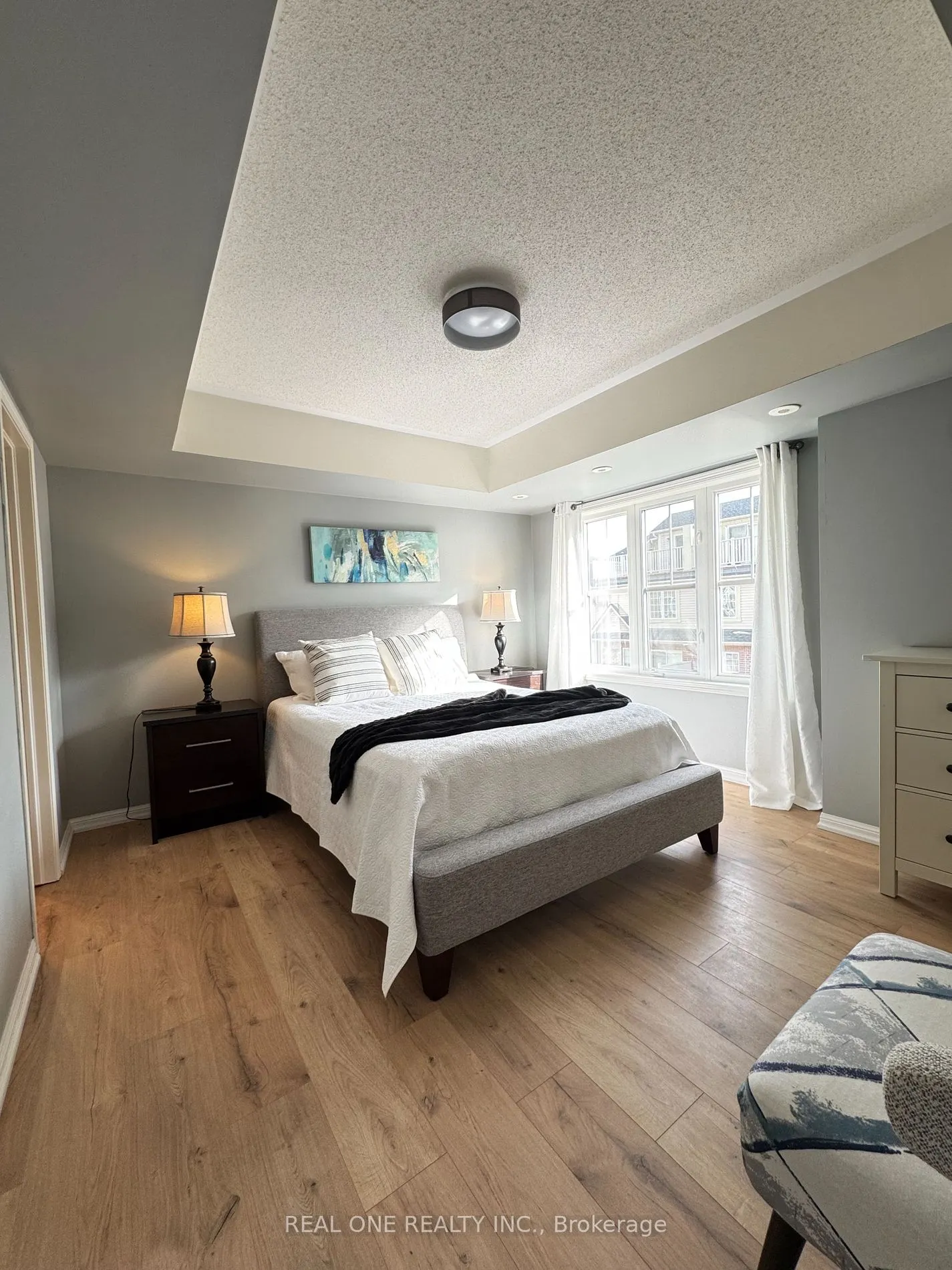 580 Shoreline Dr, #6