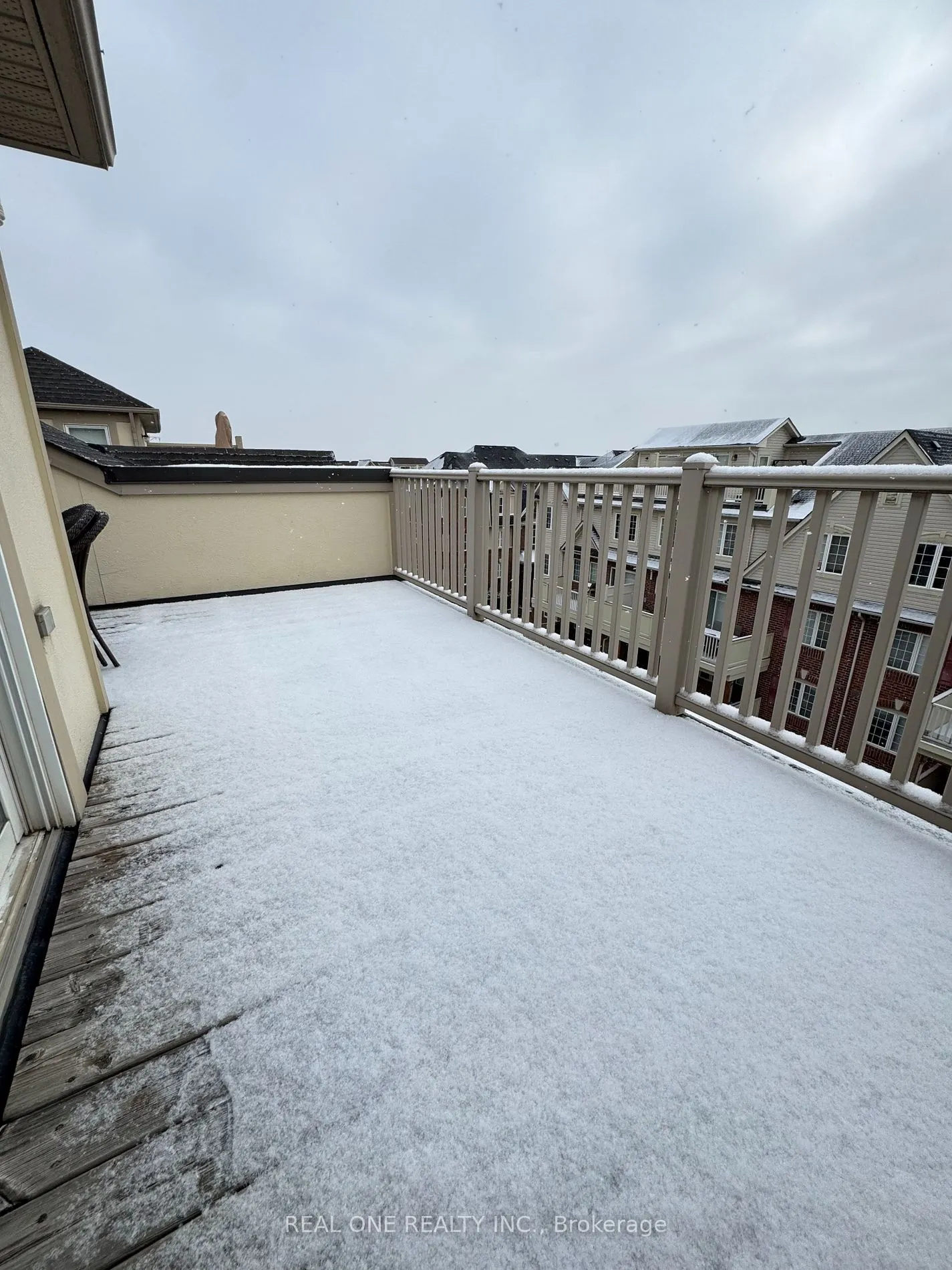 580 Shoreline Dr, #6
