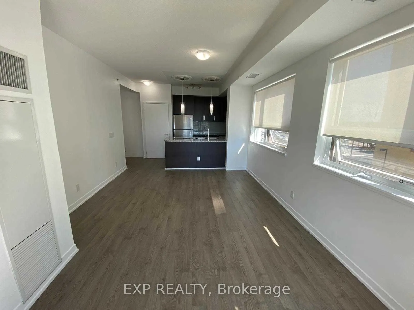 840 Queens Plate Dr, #402