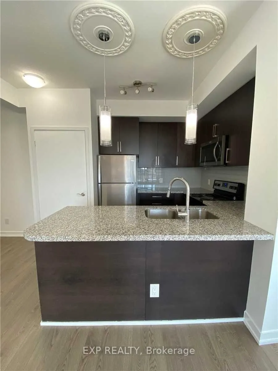 840 Queens Plate Dr, #402
