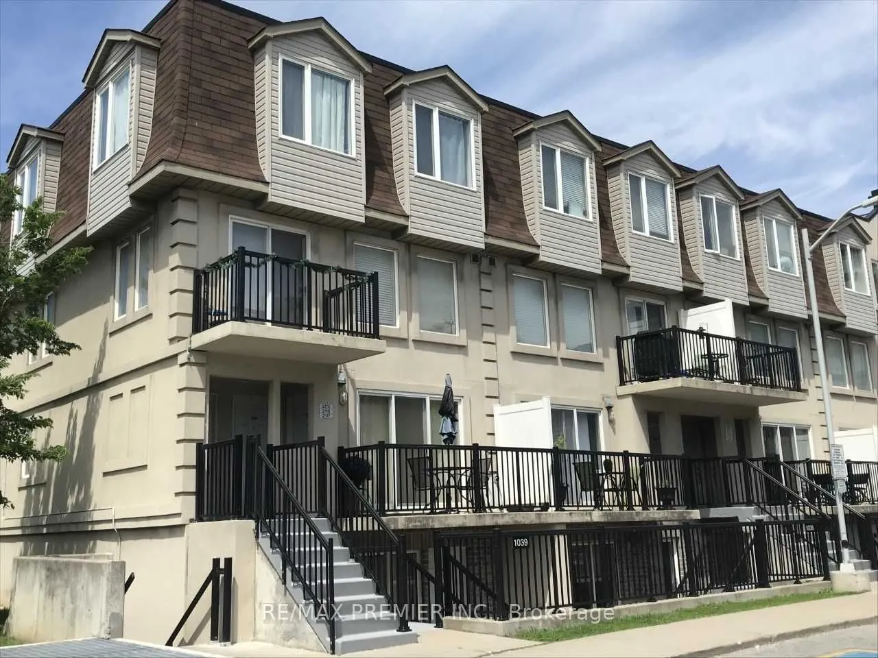 55 George Appleton Way, #1039