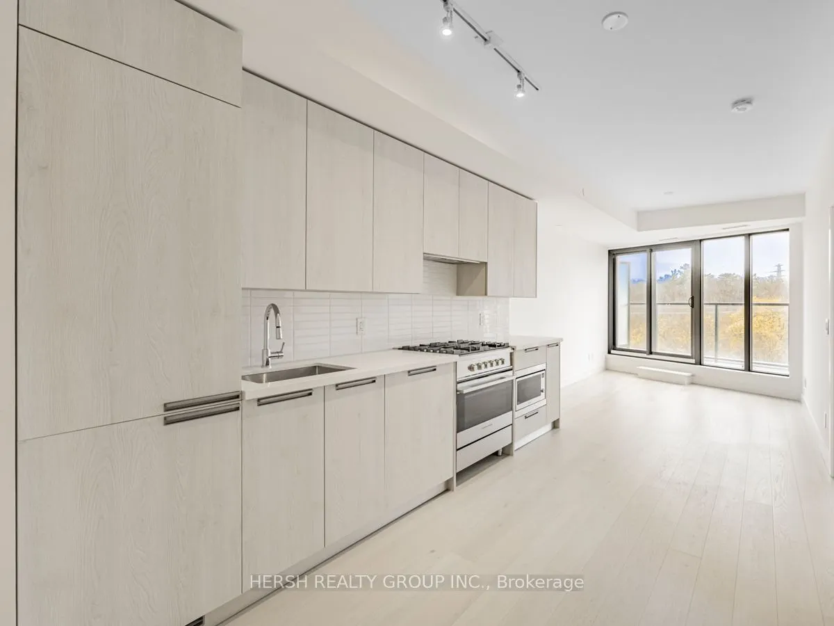 160 Kingsway Cres, #411