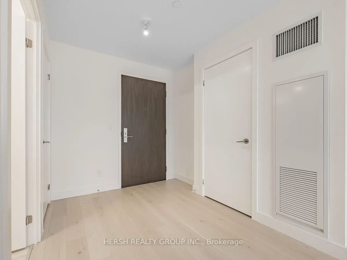 160 Kingsway Cres, #411