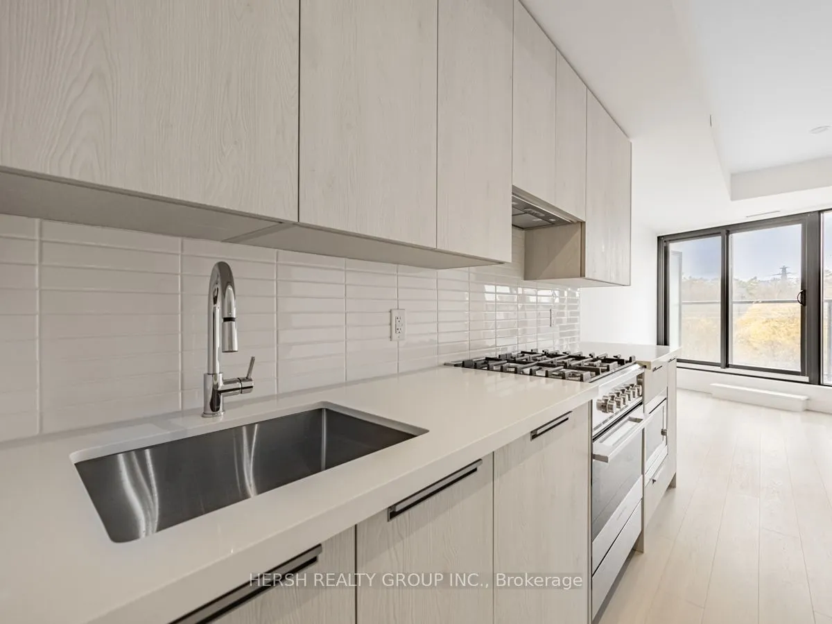 160 Kingsway Cres, #411