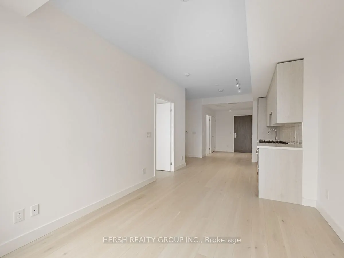160 Kingsway Cres, #411