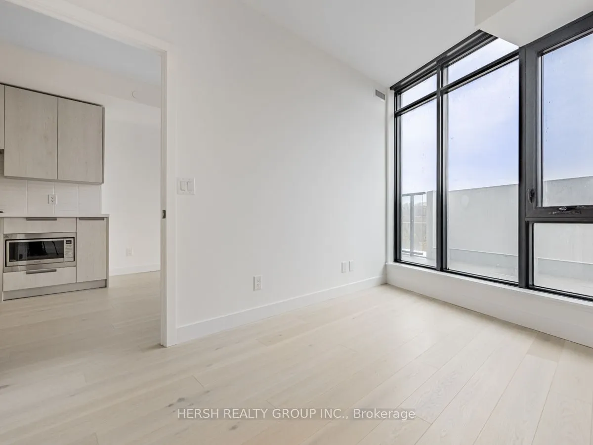 160 Kingsway Cres, #411