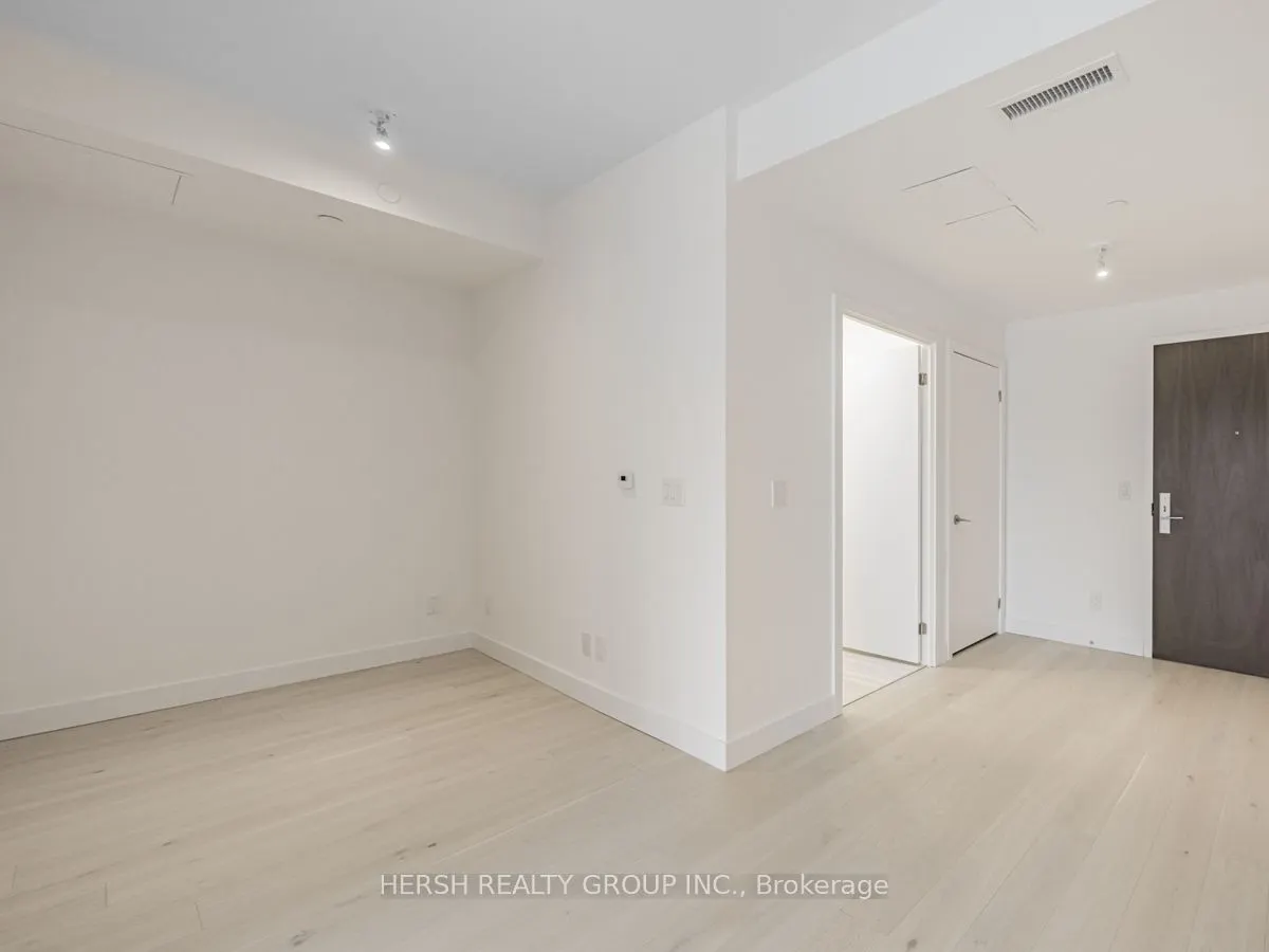 160 Kingsway Cres, #411