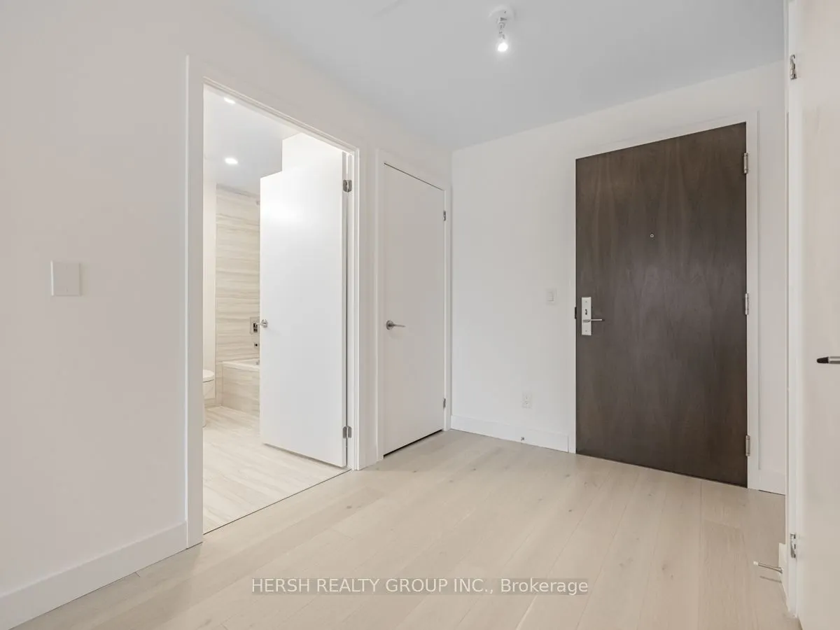 160 Kingsway Cres, #411