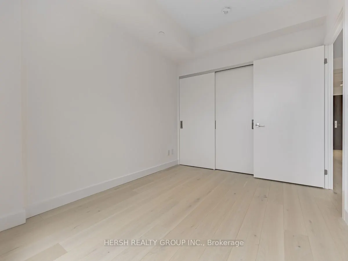 160 Kingsway Cres, #411