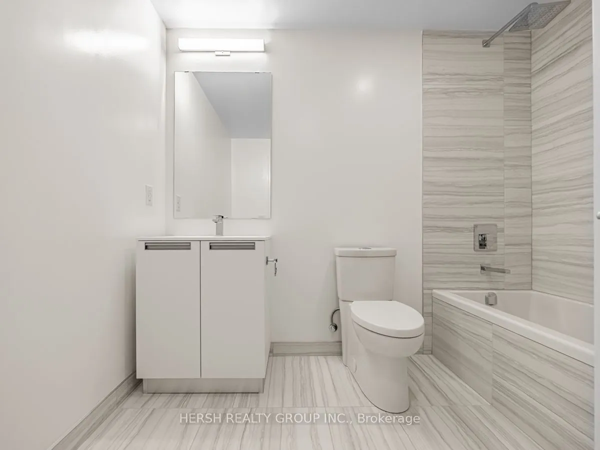 160 Kingsway Cres, #411