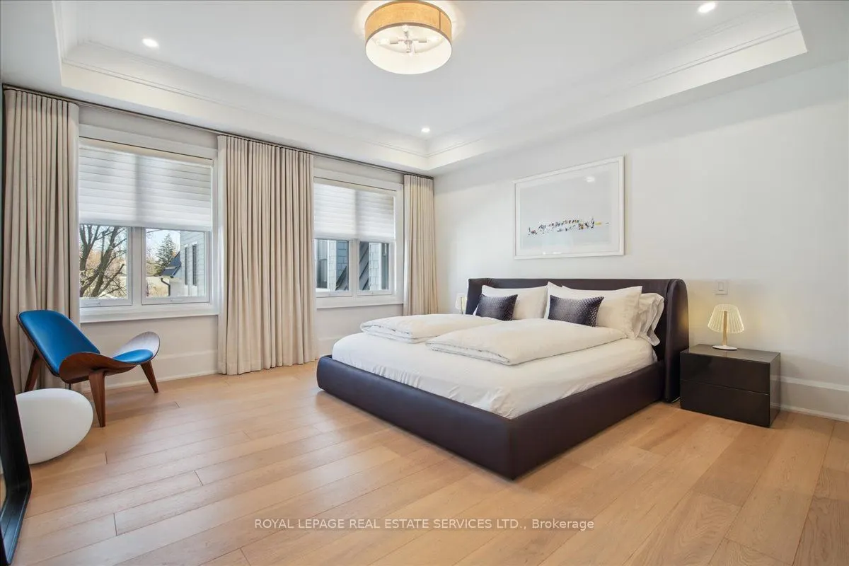 336 Robinson Street, #2