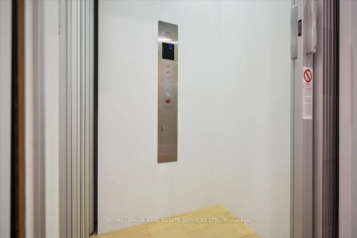 336 Robinson Street, #2