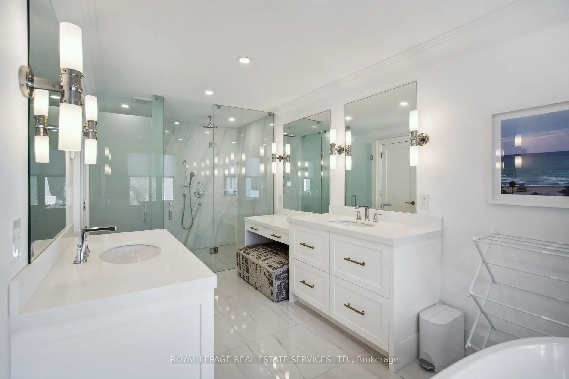 336 Robinson Street, #2