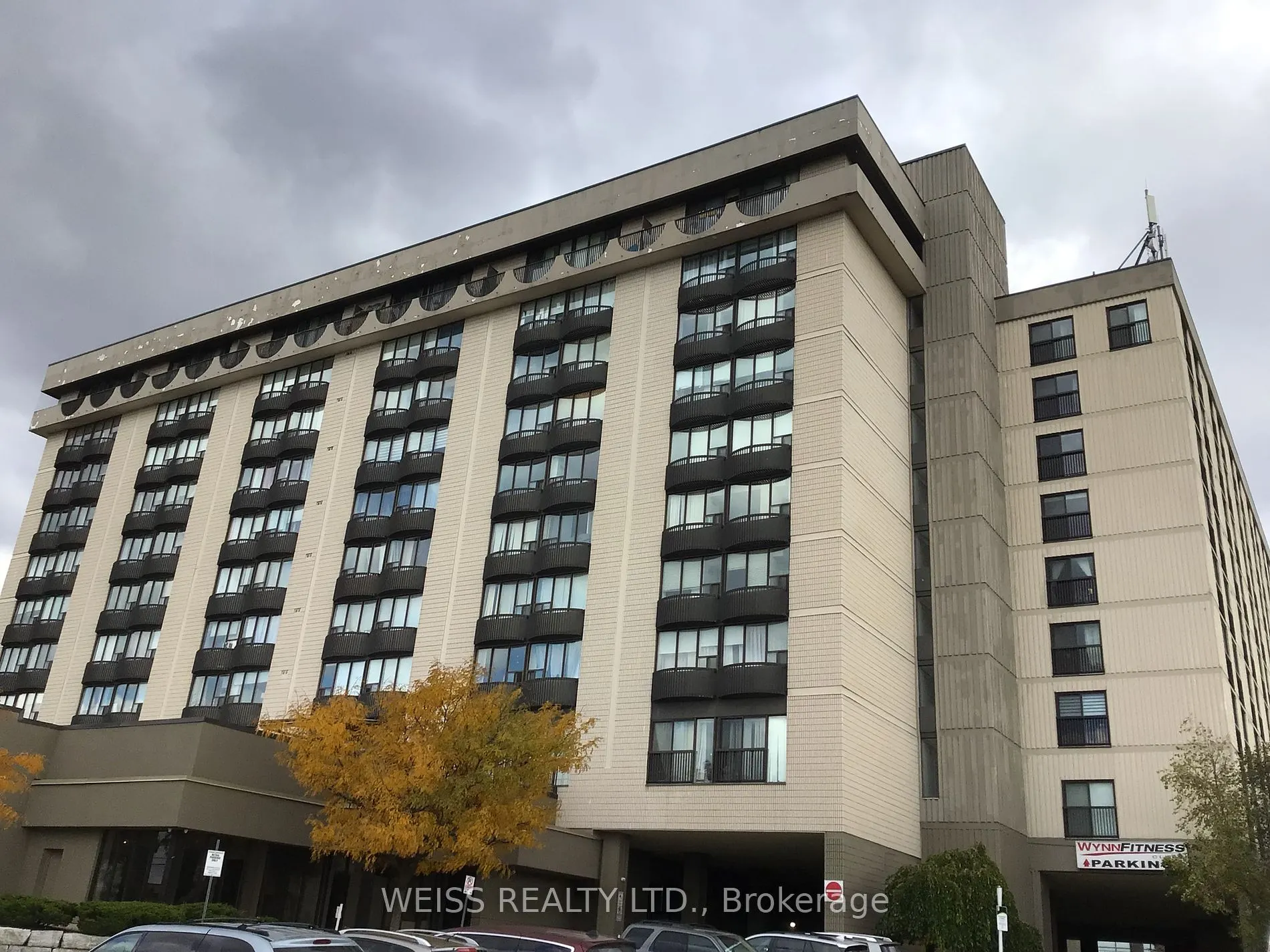 2737 Keele St, #402