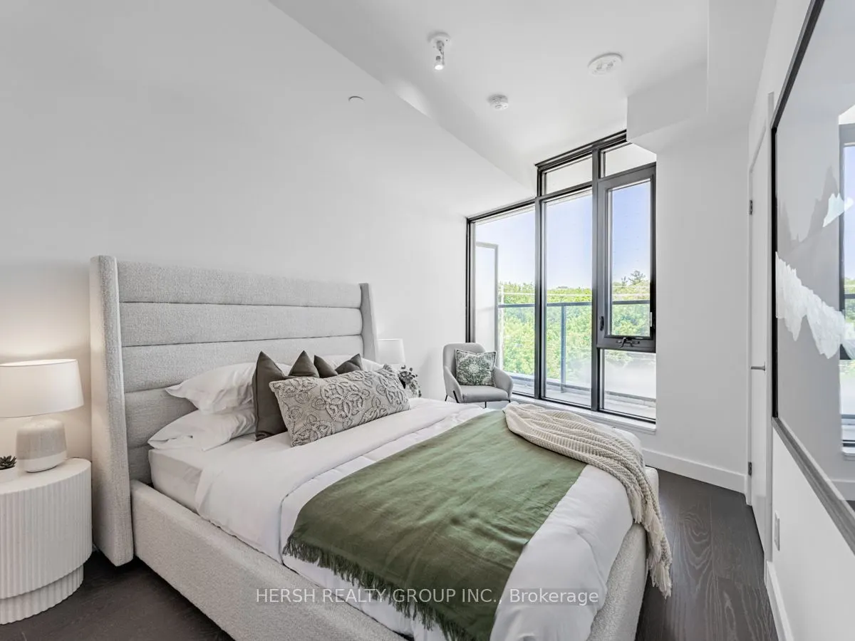 160 Kingsway Cres, #310
